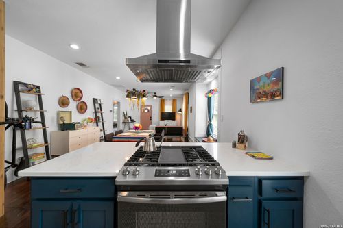 215 Berkshire, San Antonio, TX, 78210-2807 | Card Image