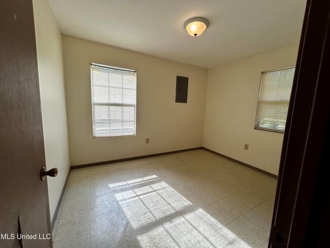 588 church st bedroom view | Image 7