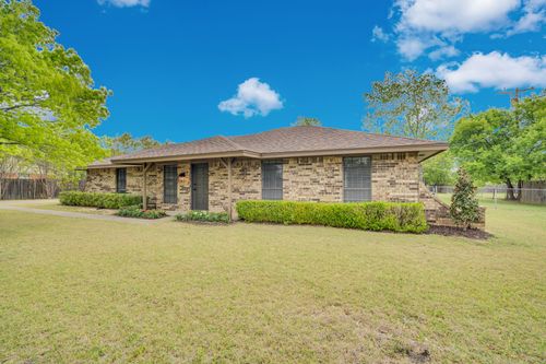 104 Prairie View Ln, Red Oak, TX, 75154-2814 | Card Image