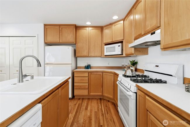 23621 7th Avenue W, House other with 4 bedrooms, 3 bathrooms and 2 parking in Bothell WA | Image 9