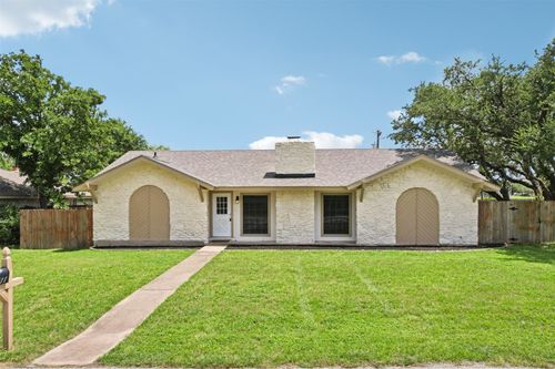 8511 Slant Oak Dr, Austin, TX, 78729-3720 | Card Image
