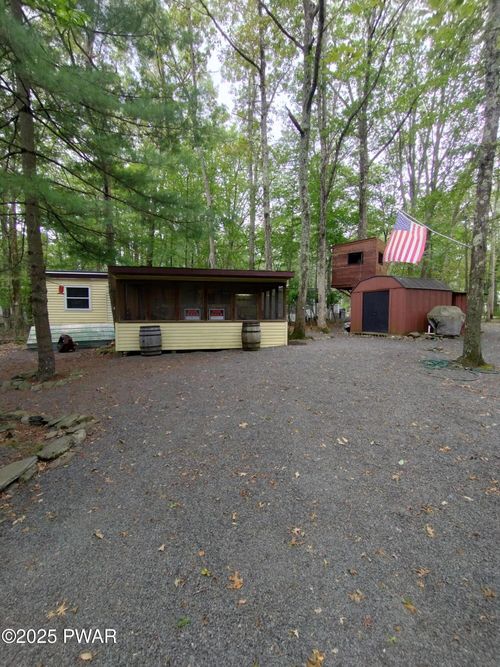 146 Club House Dr, Shohola, PA, 18458-3007 | Card Image