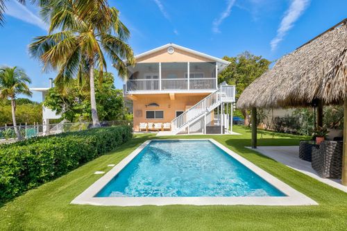 264 Lincoln Ave, Tavernier, FL, 33070-2548 | Card Image