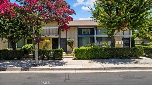 16745 Vanowen St, Van Nuys, CA, 91406-4635 | Card Image