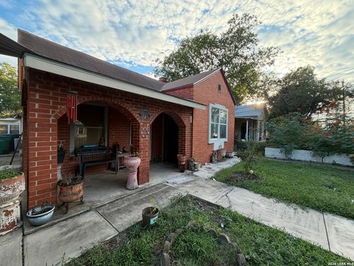 810 Dawson St, San Antonio, TX, 78202-2247 | Card Image