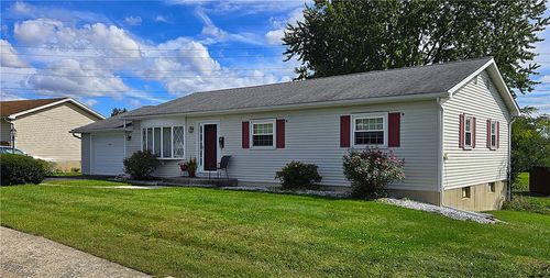 4474 Phillip St, Whitehall, PA, 18052-1518 | Card Image