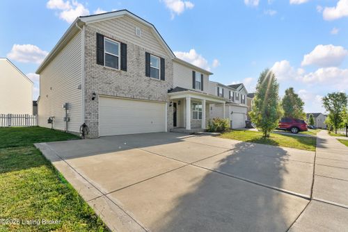 11723 Trottingham Cir, Louisville, KY, 40299-3538 | Card Image
