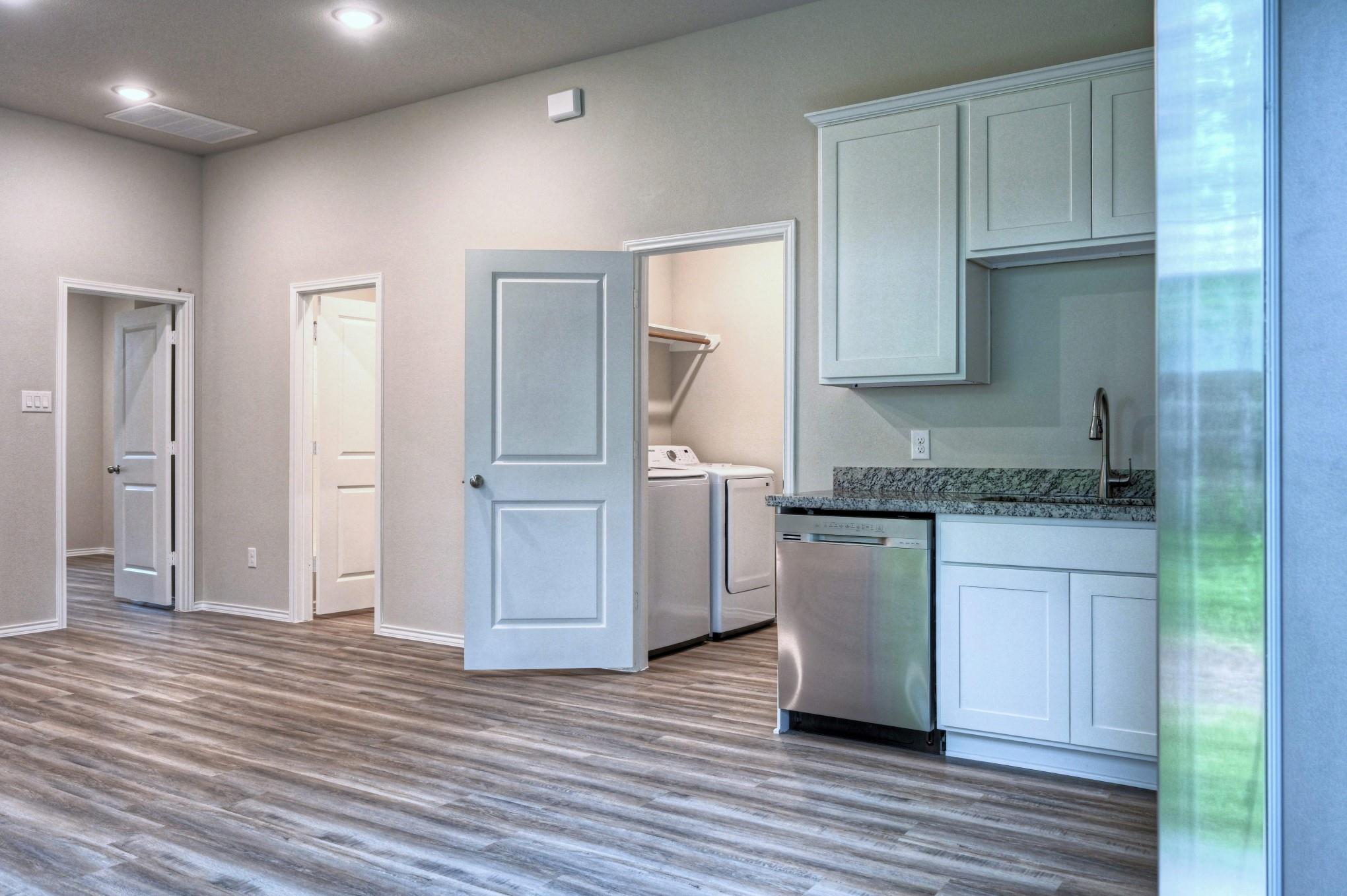 Residential Lease in Willis 3