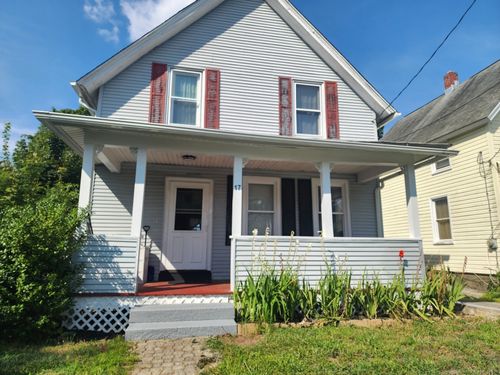 17 Russell Rd, Norwich, CT, 06360-2526 | Card Image