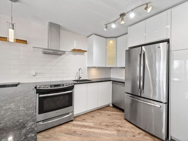 312 - 28 Victoria Ave N, Condo with 2 bedrooms, 1 bathrooms and 1 parking in Hamilton ON | Image 19