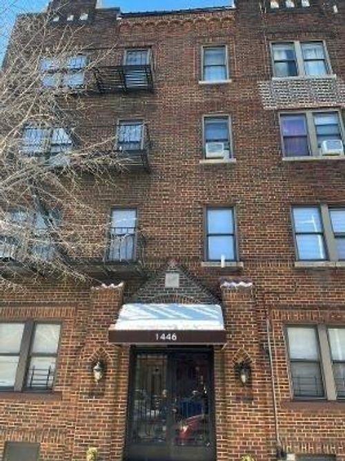 1448 W 8th St, Brooklyn, NY, 11204-6401 | Card Image