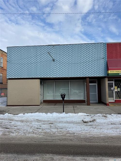 68 13th St W, Prince Albert, SK, S6V3E8 | Card Image