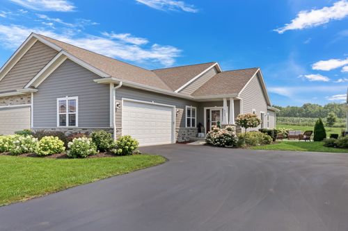 6599 105th St, Pleasant Prairie, WI, 53158-1818 | Card Image