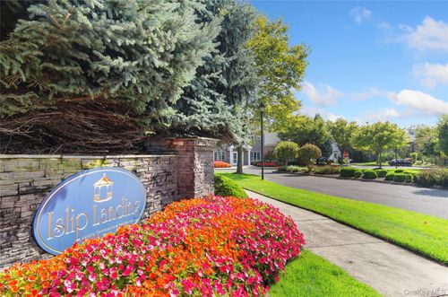 307 Medea Way, Central Islip, NY, 11722-4541 | Card Image