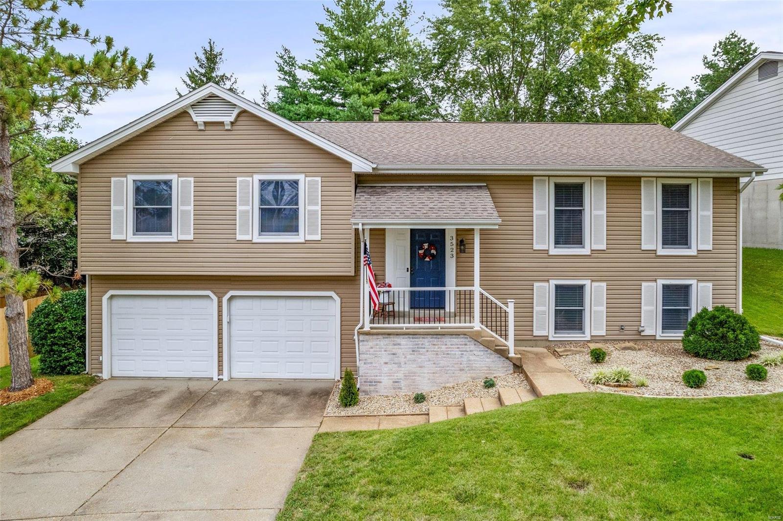 Sorrel Tree Ln, Saint Louis, MO 63129