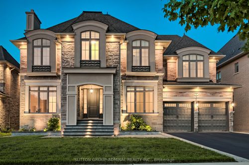7 Kinghorn Rd, King City, ON, L7B0M8 | Card Image