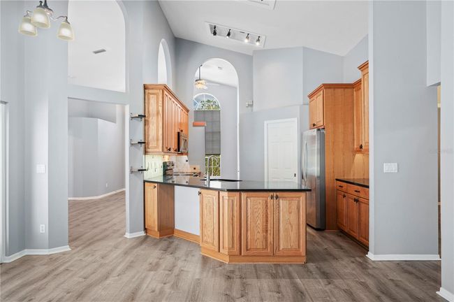 4761 Stoneview Cir, House other with 4 bedrooms, 3 bathrooms and null parking in OLDSMAR FL | Image 8