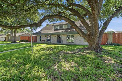 15721 Juneau Ln, Jersey Village, TX, 77040-2151 | Card Image