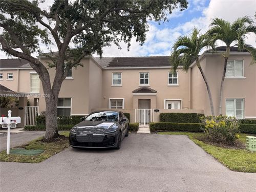 5570-5570 Sw 70th Pl S, Miami, FL, 33155-5621 | Card Image