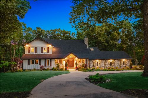 8880 Pageant Dr, Rogers, AR, 72756-7878 | Card Image