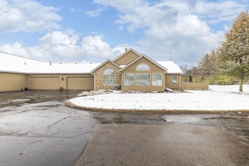 1700 Crossing Blvd, Circleville, OH, 43113-8817 | Card Image