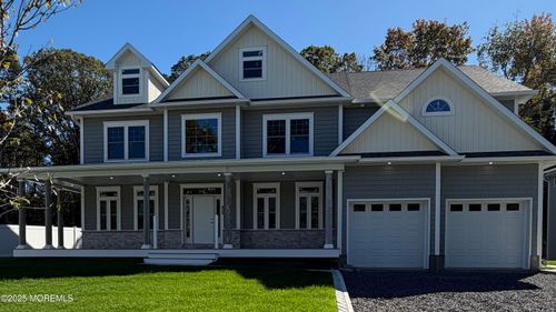 825 Naryshkin Way, Toms River, NJ, 08753-5732 | Card Image