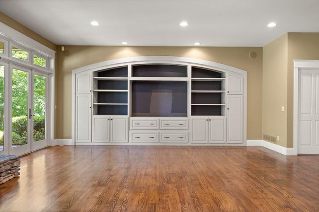 1360 S Highway 92, House other with 5 bedrooms, 6 bathrooms and null parking in Jamestown KY | Image 24