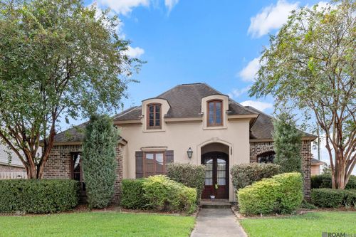 2058 Pointe South Dr, Zachary, LA, 70791-5426 | Card Image