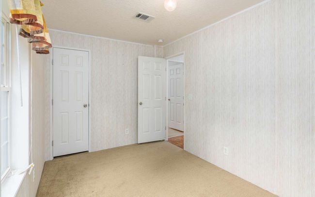 9441 133 Rd Dr, House other with 3 bedrooms, 2 bathrooms and 3 parking in Live Oak FL | Image 8