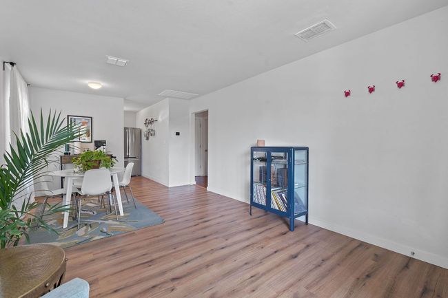 Easy care floors and no carpet in the house! | Image 6