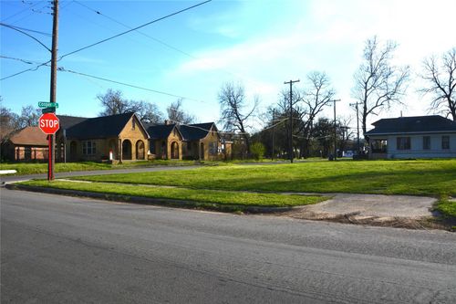 3525 Wendelkin St, Dallas, TX, 75215-3456 | Card Image