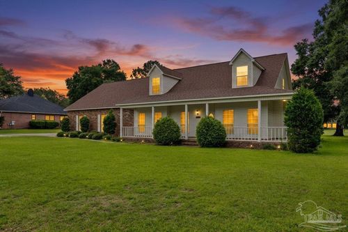 5875 Hogans Aly, Milton, FL, 32570-8765 | Card Image
