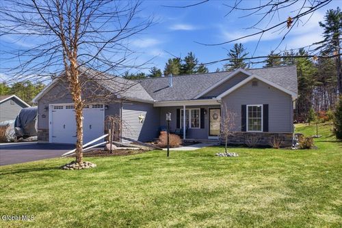 61 John Clendon Rd, Queensbury, NY, 12804-1008 | Card Image