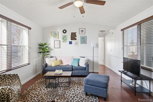 1037 Helen Ct, Madison Heights, MI, 48071 | Card Image