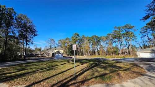 818 Scribe St, New Caney, TX, 77357-3037 | Card Image