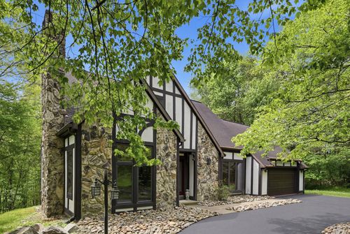 133 Old Quarry Dr, Hanover Twp, PA, 15026 | Card Image