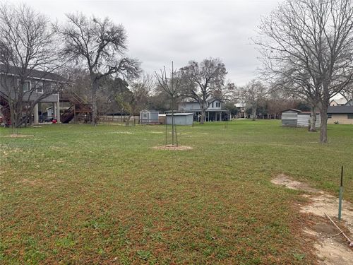 112 Lake Forrest Dr, Seguin, TX, 78155-3113 | Card Image