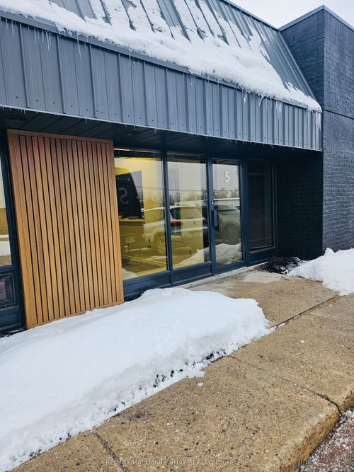 {{alt}} | Card Image