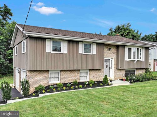 301 Owl Hill Rd, LITITZ, PA, 17543-8618 | Card Image