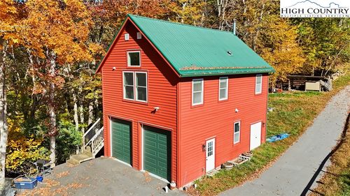 3242 Howards Creek Rd, Boone, NC, 28607-7528 | Card Image