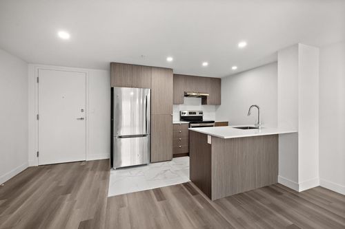 205-6311 Boul Gouin O, Montréal, QC, H4K1A7 | Card Image
