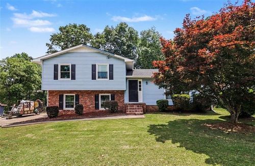 5913 Old Forrest Way, Douglasville, GA, 30135-2345 | Card Image