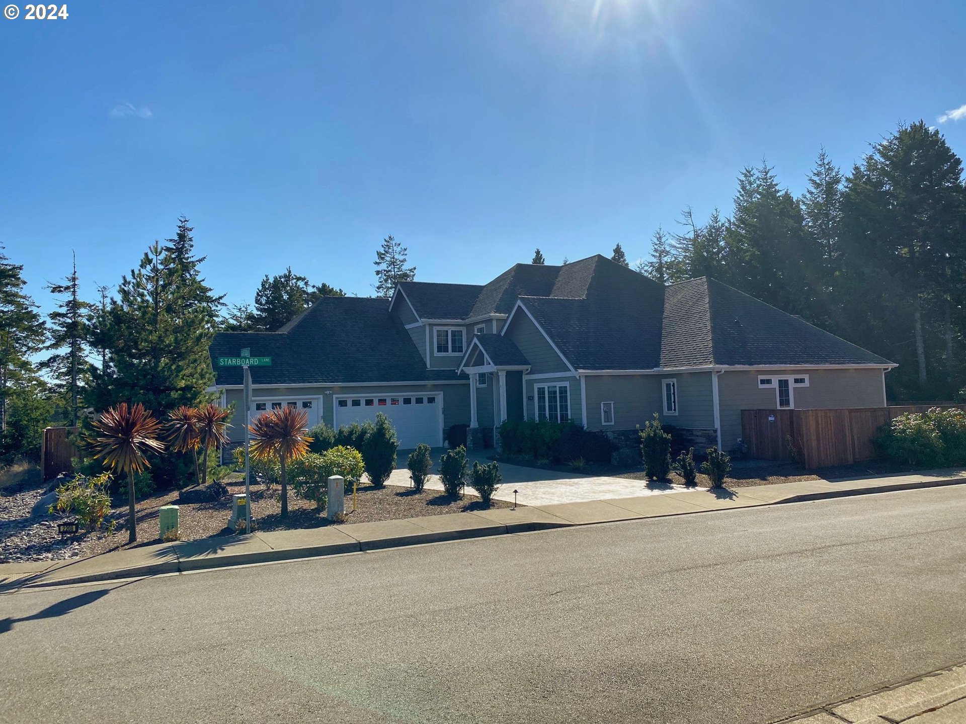 Garfield St, North Bend, OR 97459