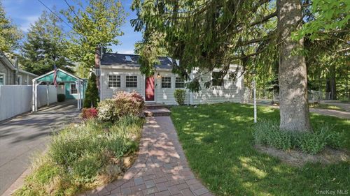 26 Florida Rd, Rocky Point, NY, 11778-8612 | Card Image