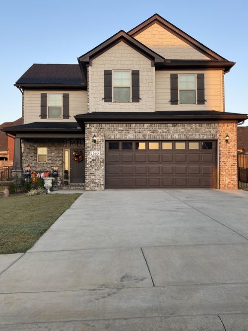 1055 Amber Hills Dr, Ashland City, TN, 37015 | Card Image