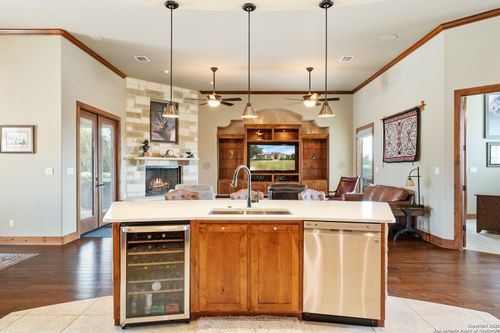 5816 Keller Rdg, New Braunfels, TX, 78132-3902 | Card Image