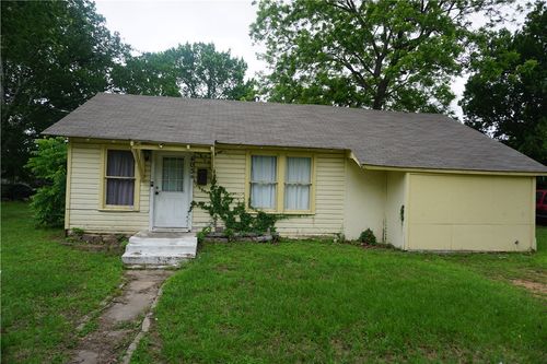 403 S Easterwood St, Hearne, TX, 77859-2652 | Card Image