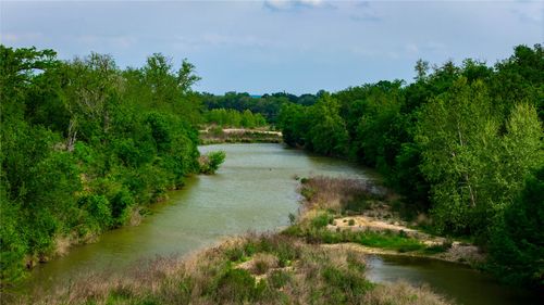 11290 E Us Highway 290, Fredericksburg, TX, 78624-5760 | Card Image