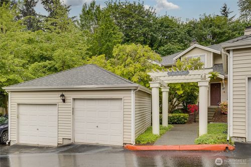 g-128-2300 Jefferson Ave Ne, Renton, WA, 98056-8371 | Card Image