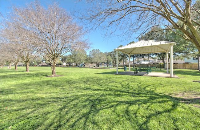 Pavilion with green space | Image 25